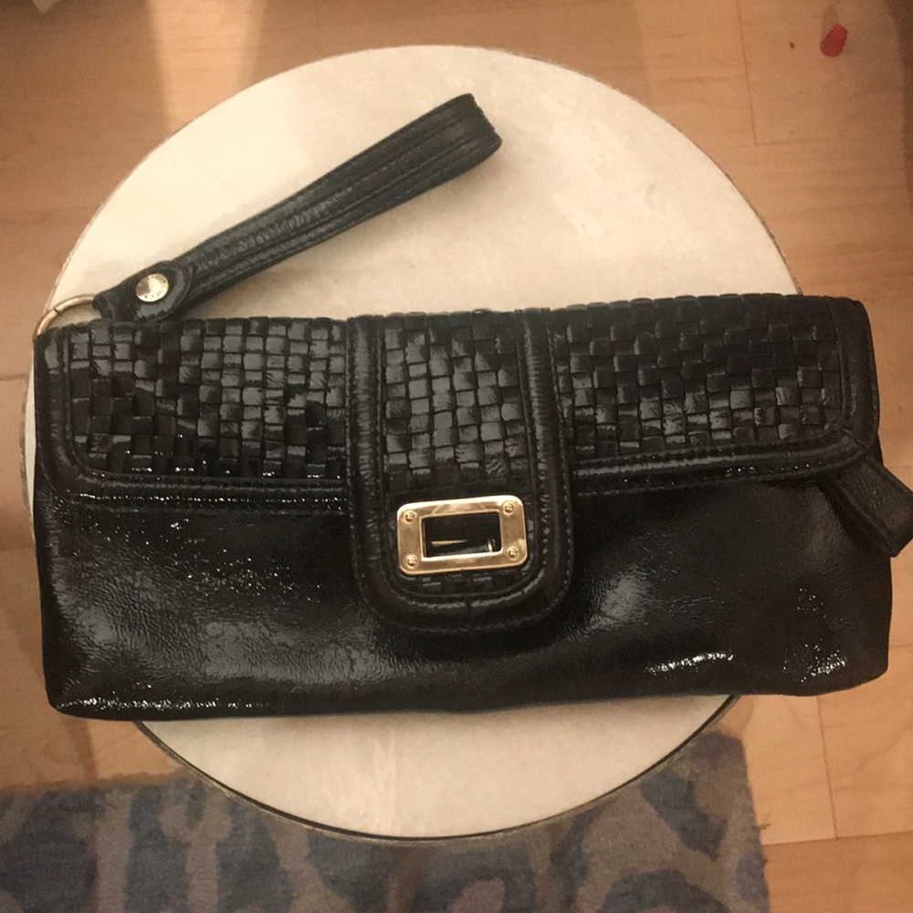 Black clutch